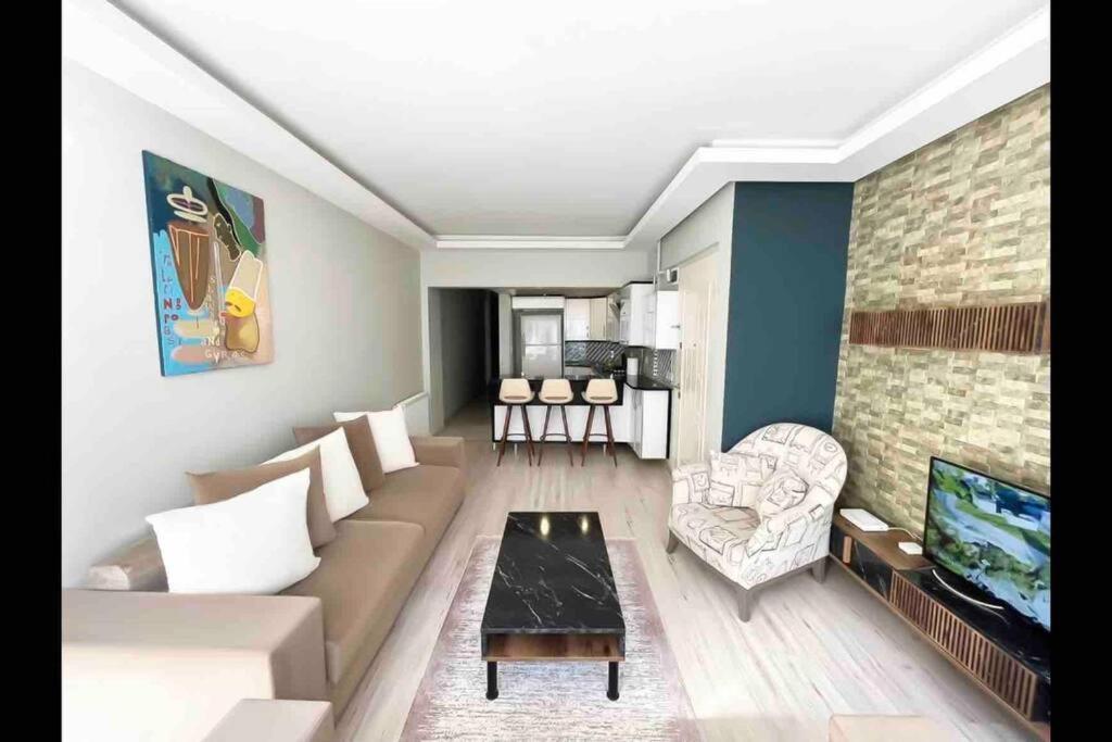 Apartament House In The Center Of Kadikoy Istanbul